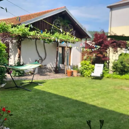 Brne Family House شقة بوستوينا