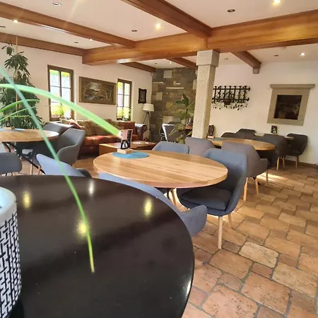 Apartma Brne Family House *