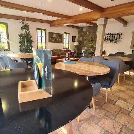 Brne Family House * بوستوينا