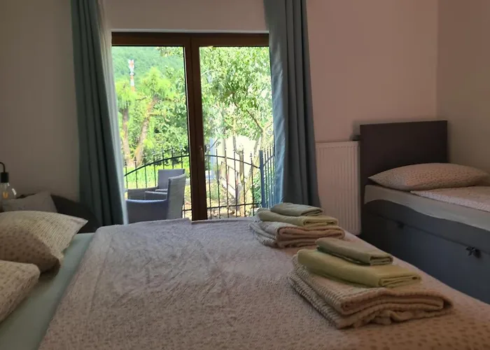 Brne Family House 波斯托伊纳