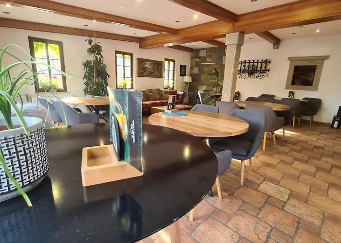 Brne Family House * 波斯托伊纳