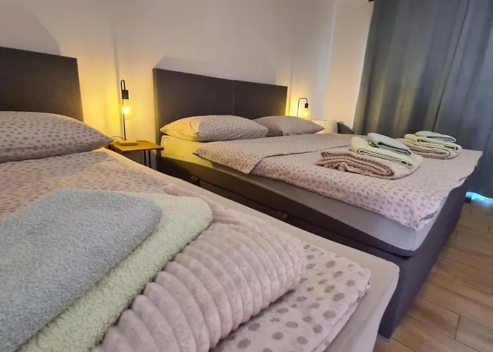 Brne Family House 波斯托伊纳